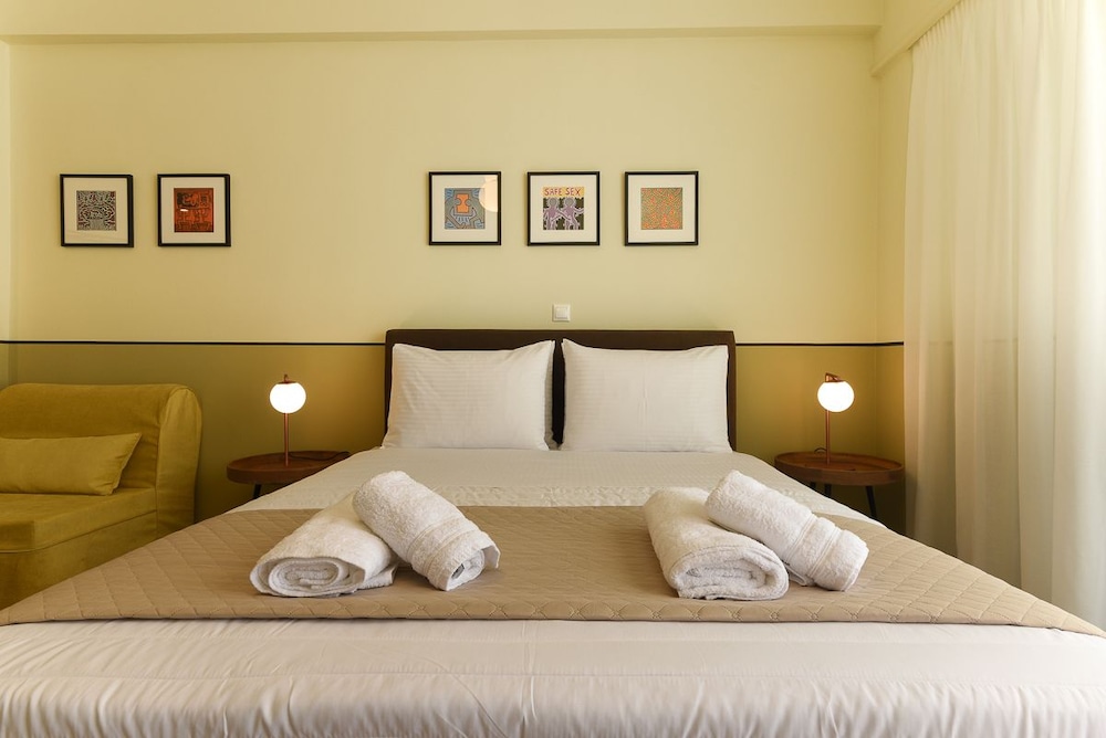 1 BEDROOM, APARTMENT, 1 QUEEN AND 1 SINGLE BED, CITY VIEW