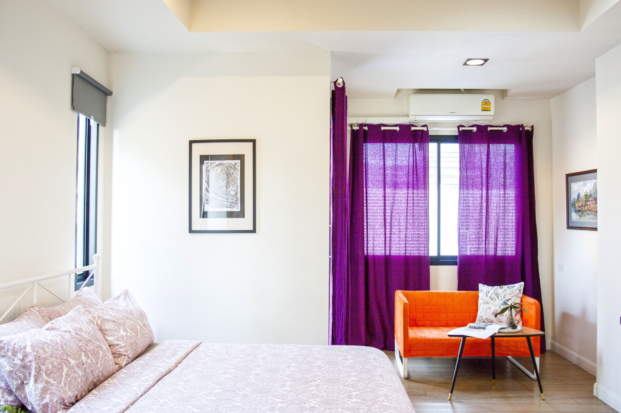 DELUXE, STUDIO, QUEEN BED, CORNER