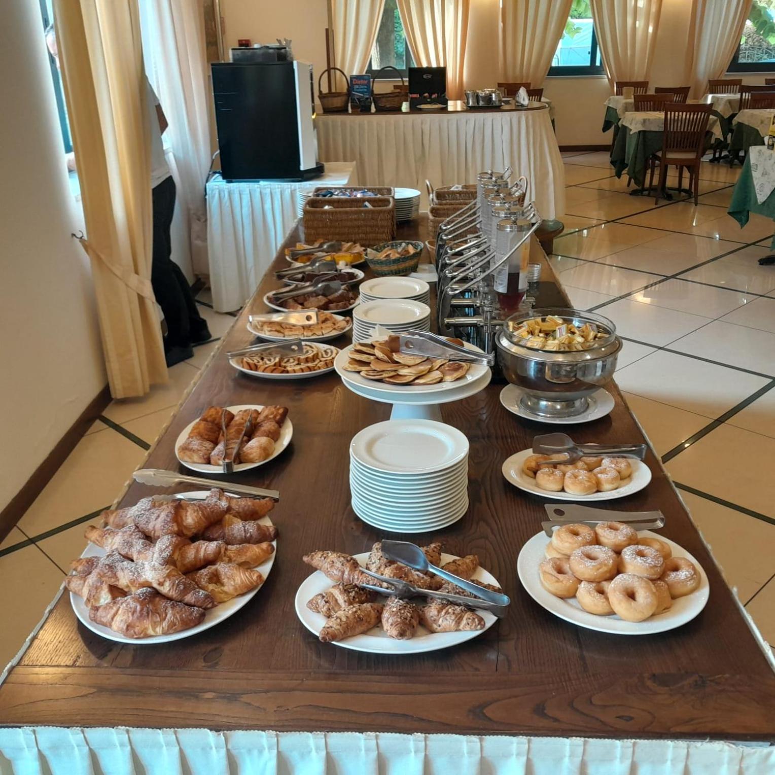 HOTEL VILLA OMBROSA 38/52