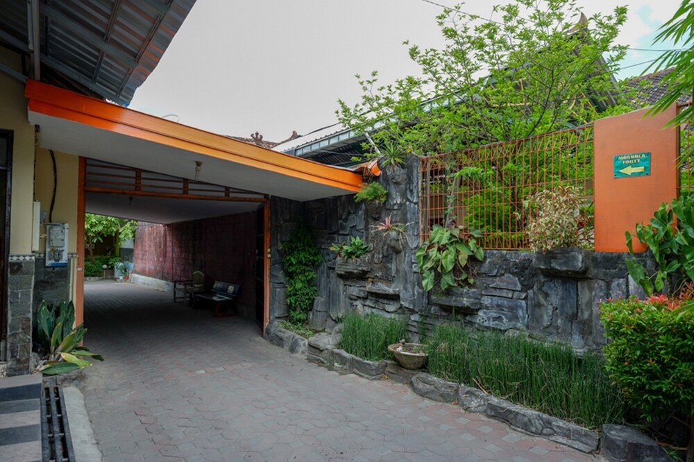 Reddoorz Jalan Parangtritis 53/56