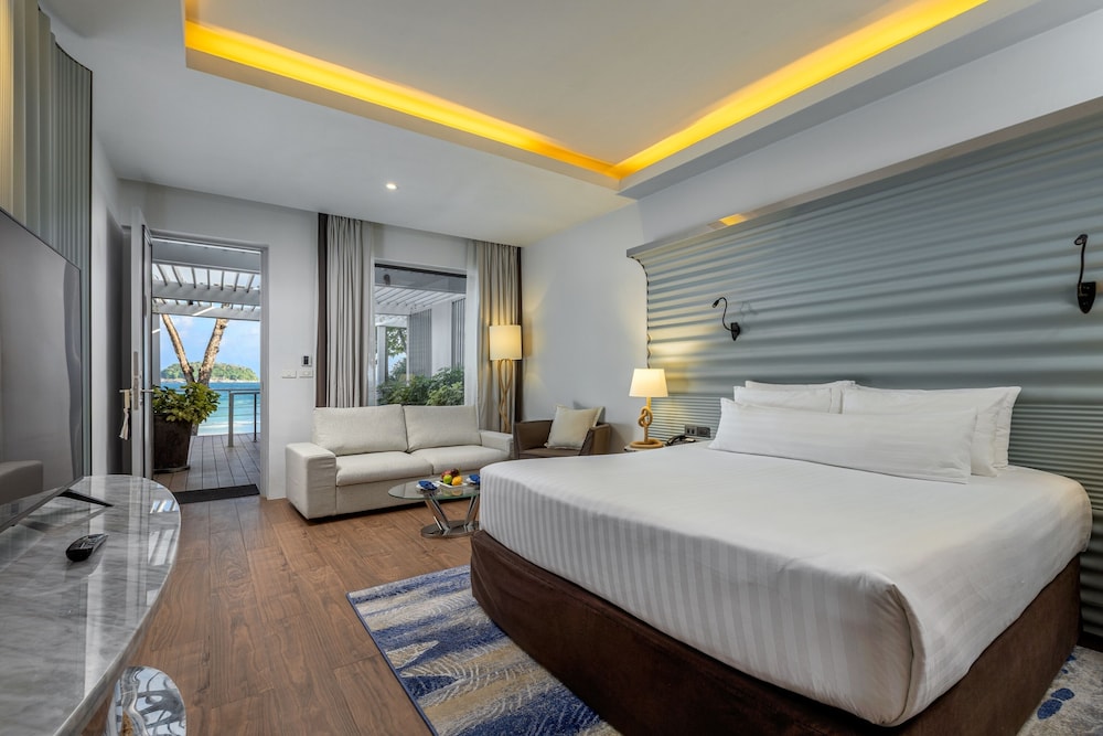 Ocean, Suite, Queen Bed