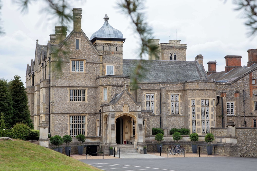 De Vere Horsley Estate 63/72