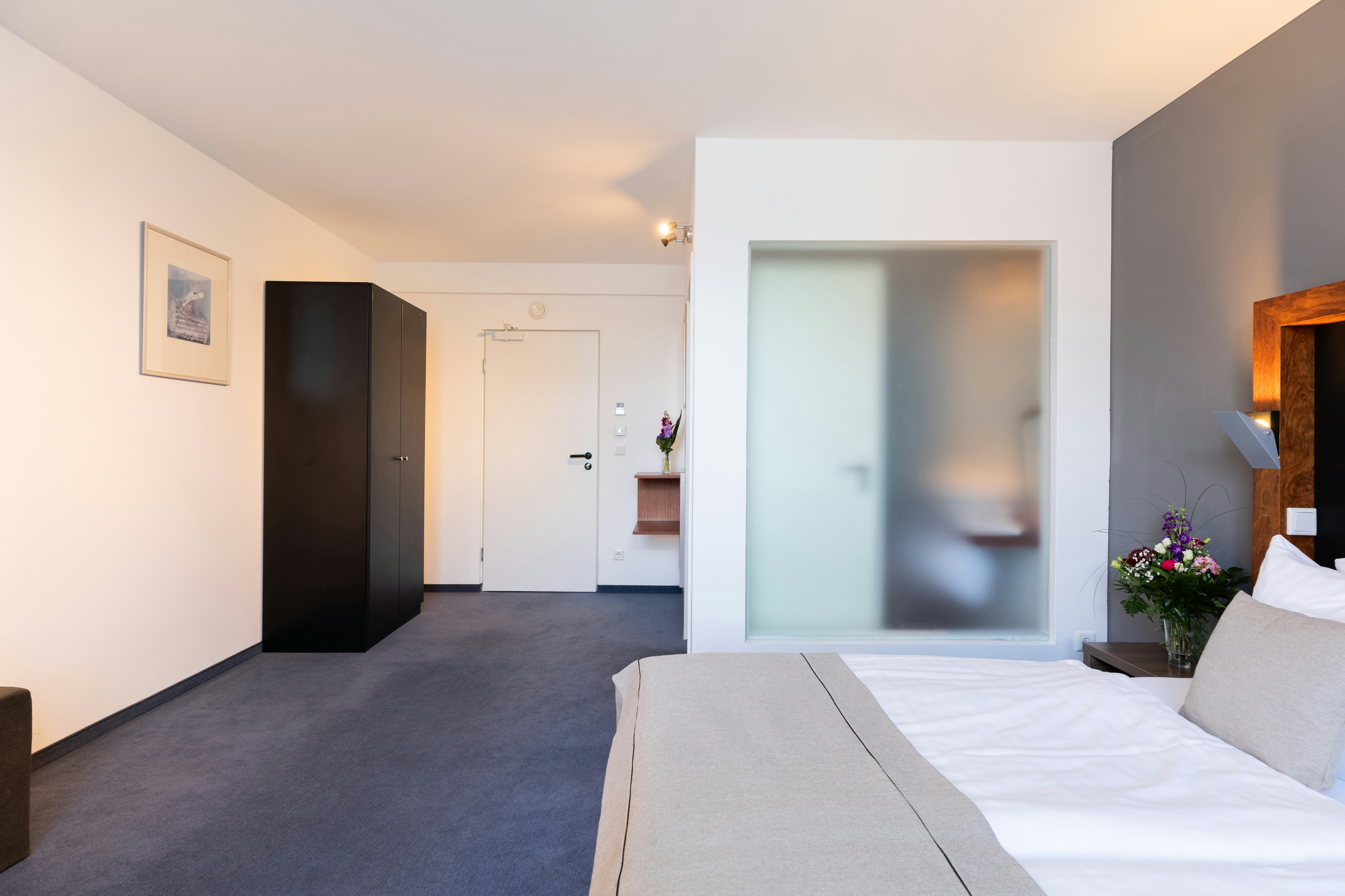 غرفة كومفورت بسريرين منفصلين بحمام خاص، Hotel Aviva Neue Messe 4/6