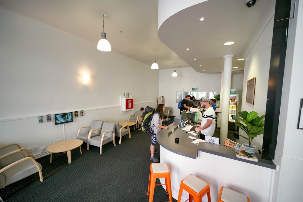 Nomads Capital Backpackers Wellington- Adults only 58/63