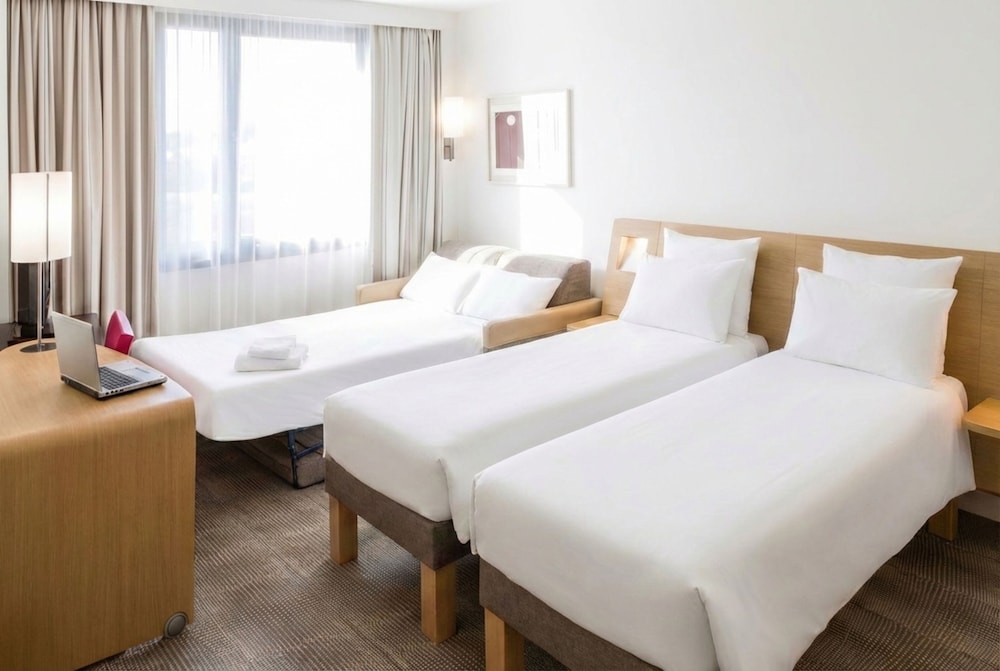 NOVOTEL ROUEN SUD 13/72