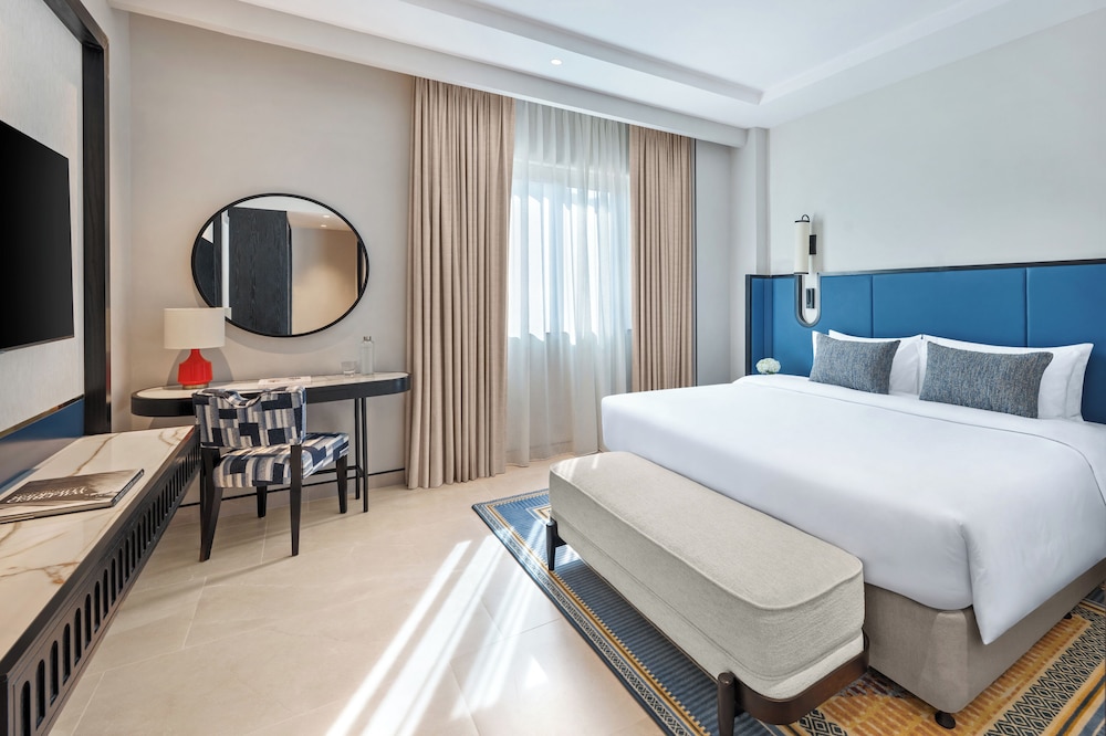Renovated, Junior Suite, King Bed
