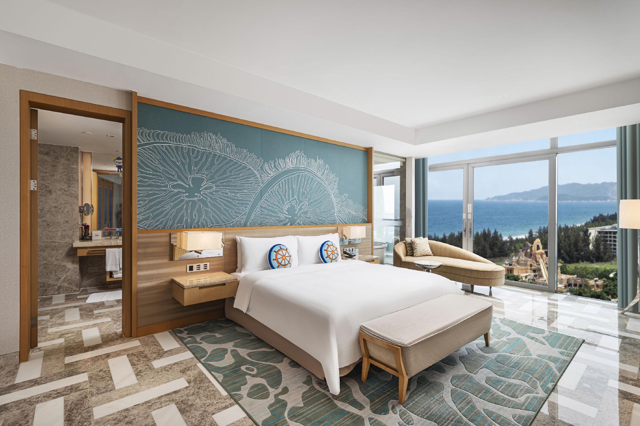 Ambassador, Suite, King Bed, Bunk Bed, Ocean View