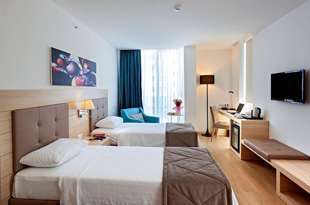 The Room Hotel & Apartments 23/63