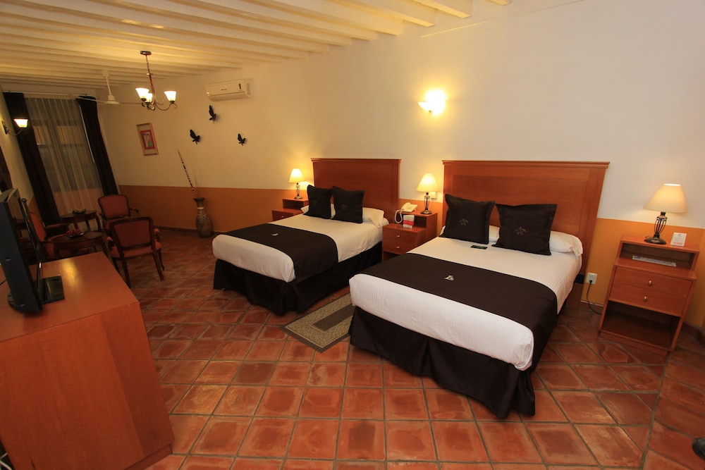 La Casona de Don Lucas 12/72