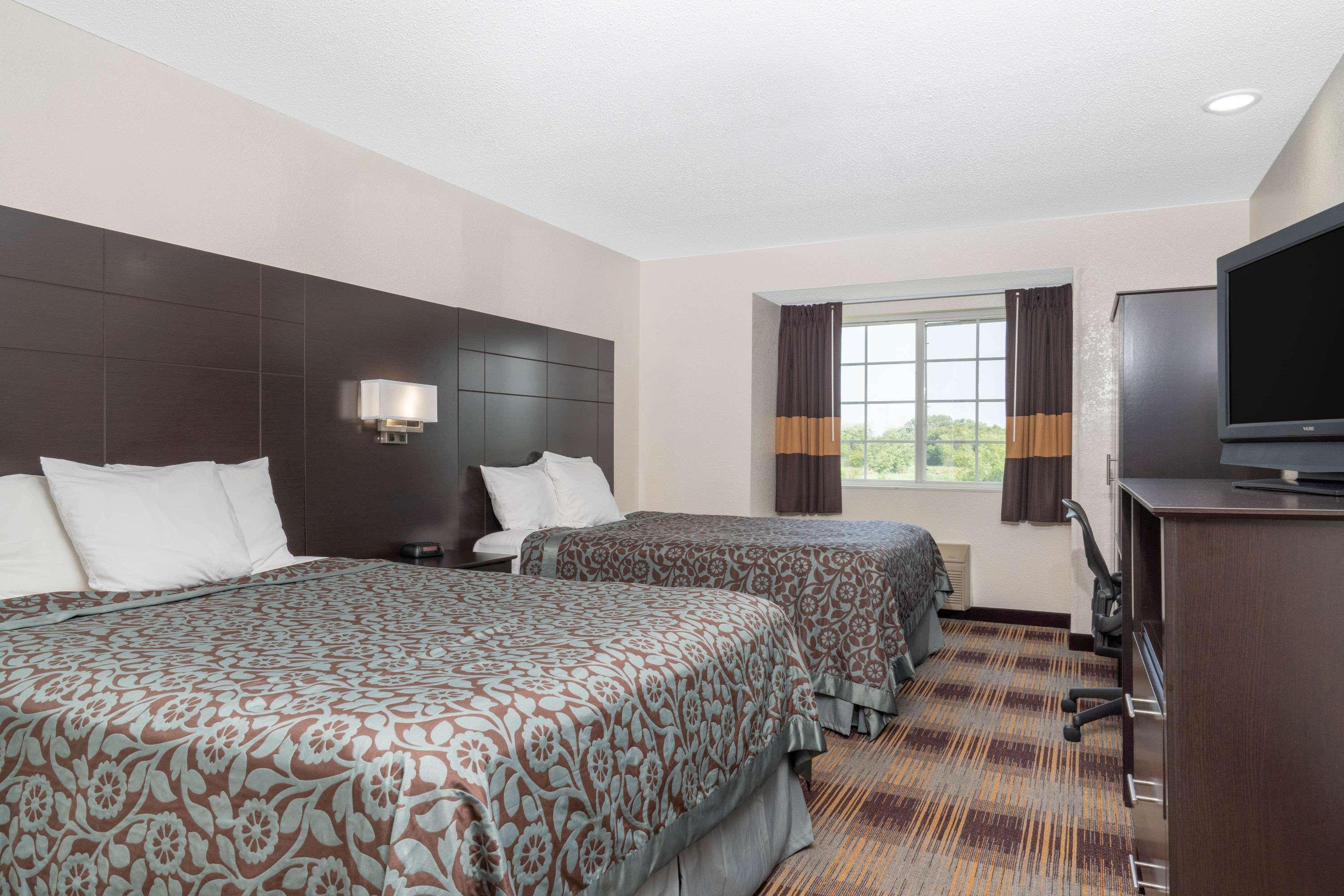 Room, 2 Queen Beds