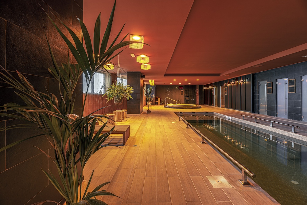 Melia Valencia Palacio de Congresos Formely Hilton Valencia 69/73