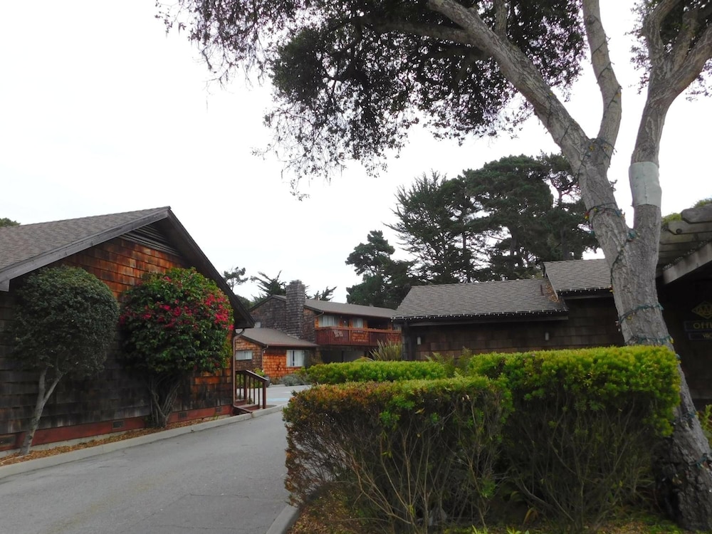 Pacific Gardens Inn 57/64