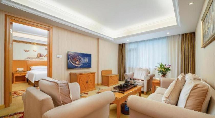 Vienna Hotel (Shenzhen Taoyuanju) 45/59