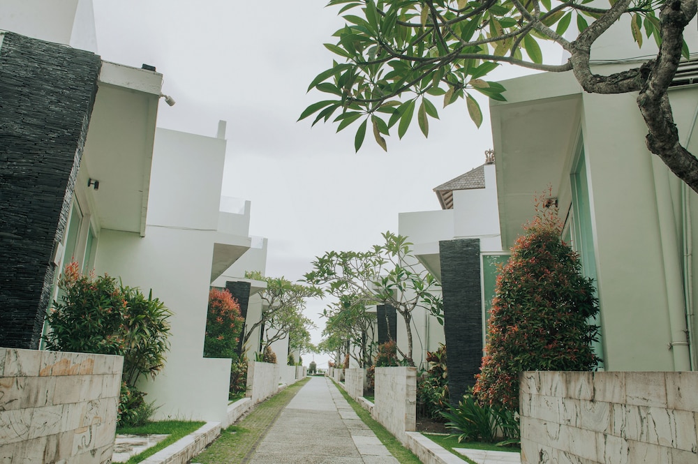 Nunamkhalu Private Villas and Spa (Ex Nusa Dua Retreat) 8/79