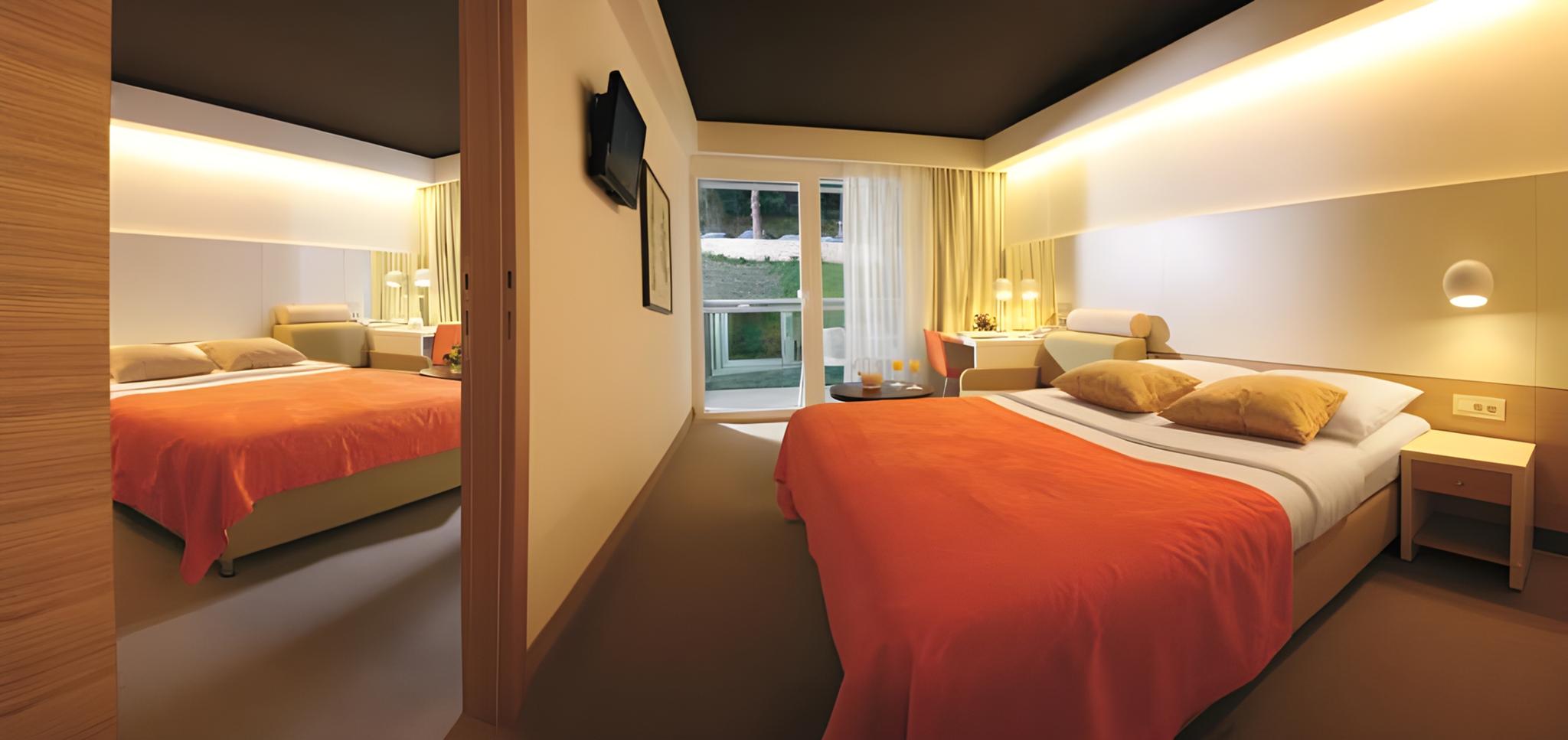 Family, 2 Double Beds, Sea Side