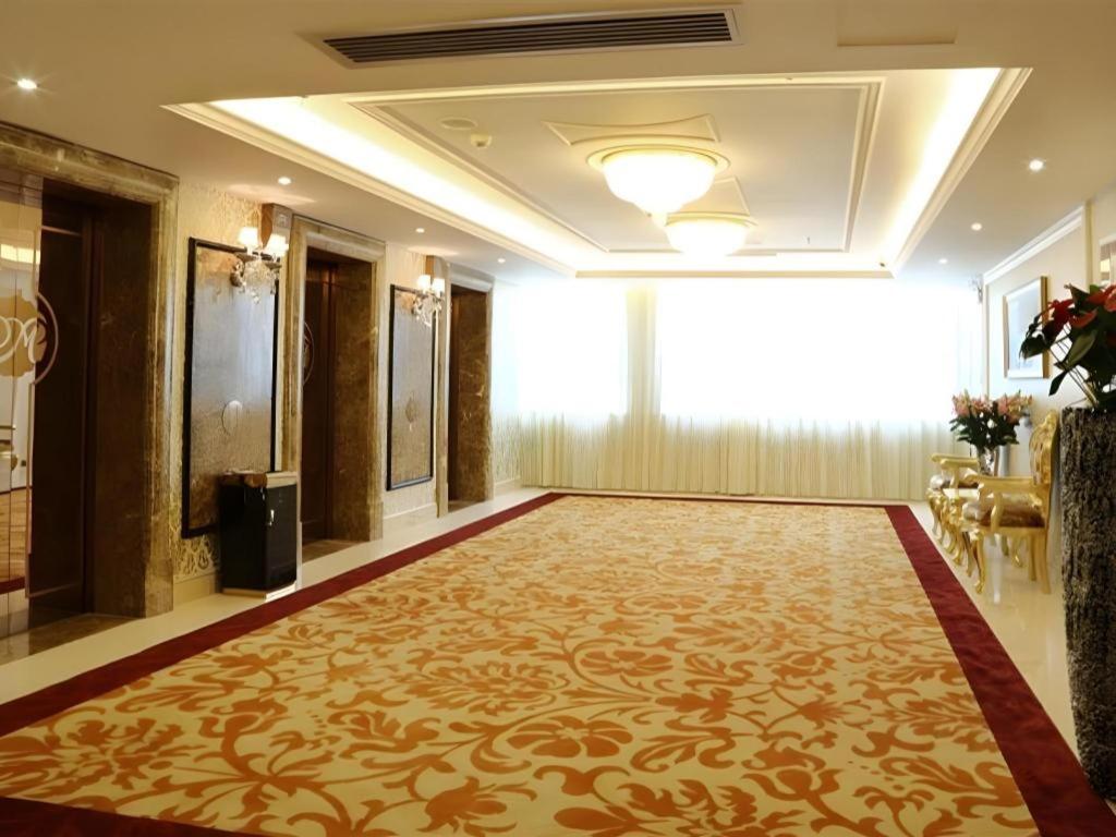 Foshan Jubilee Hotel 55/77