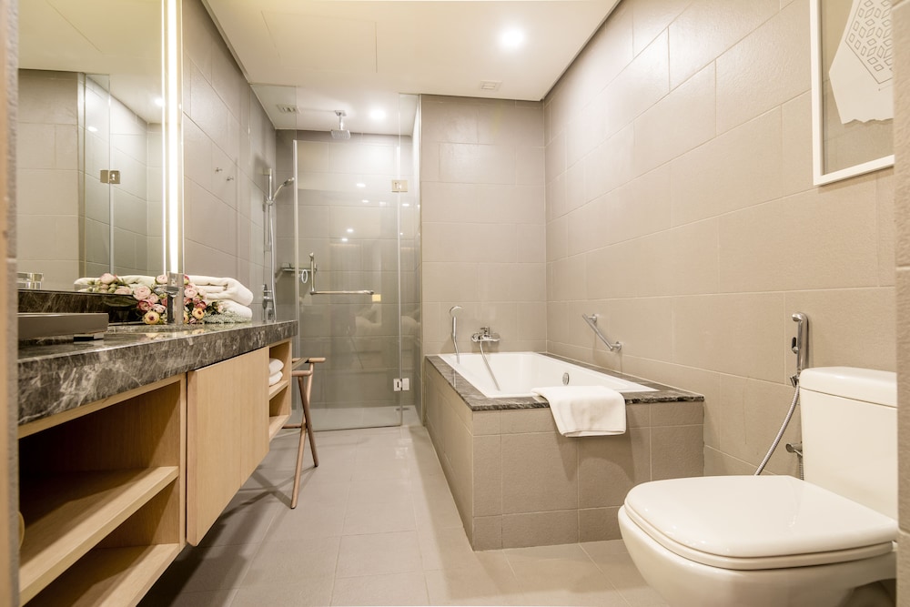 188 Serviced Suites & Shortstay Apartments 32/36