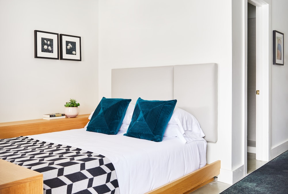Bluebird Spa City Motor Lodge 17/51