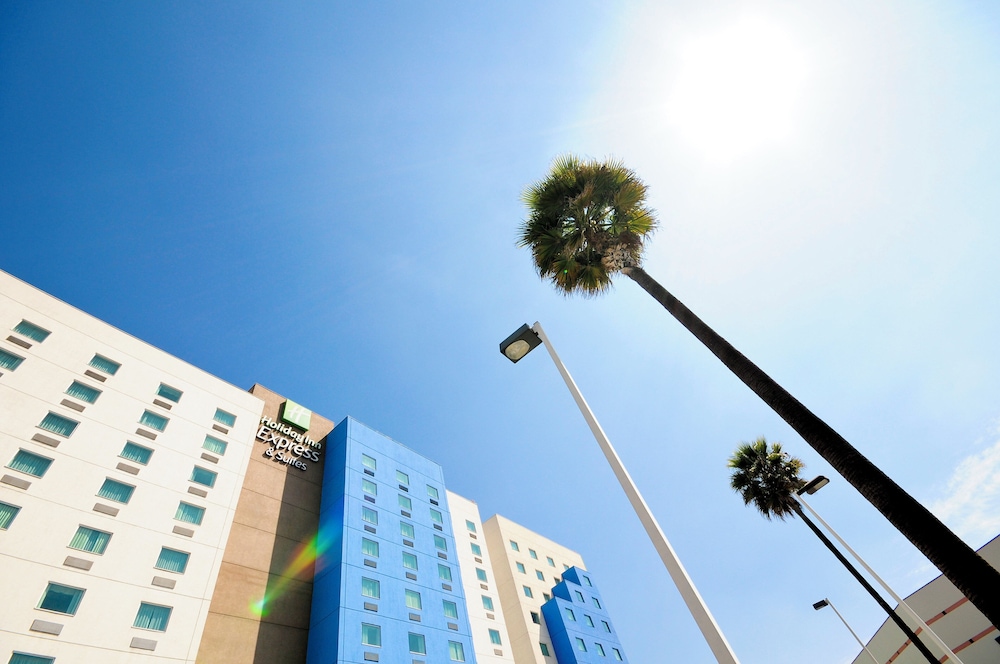 Holiday Inn Express Hotel and Suites Toluca Zona Aeropuerto 8/72