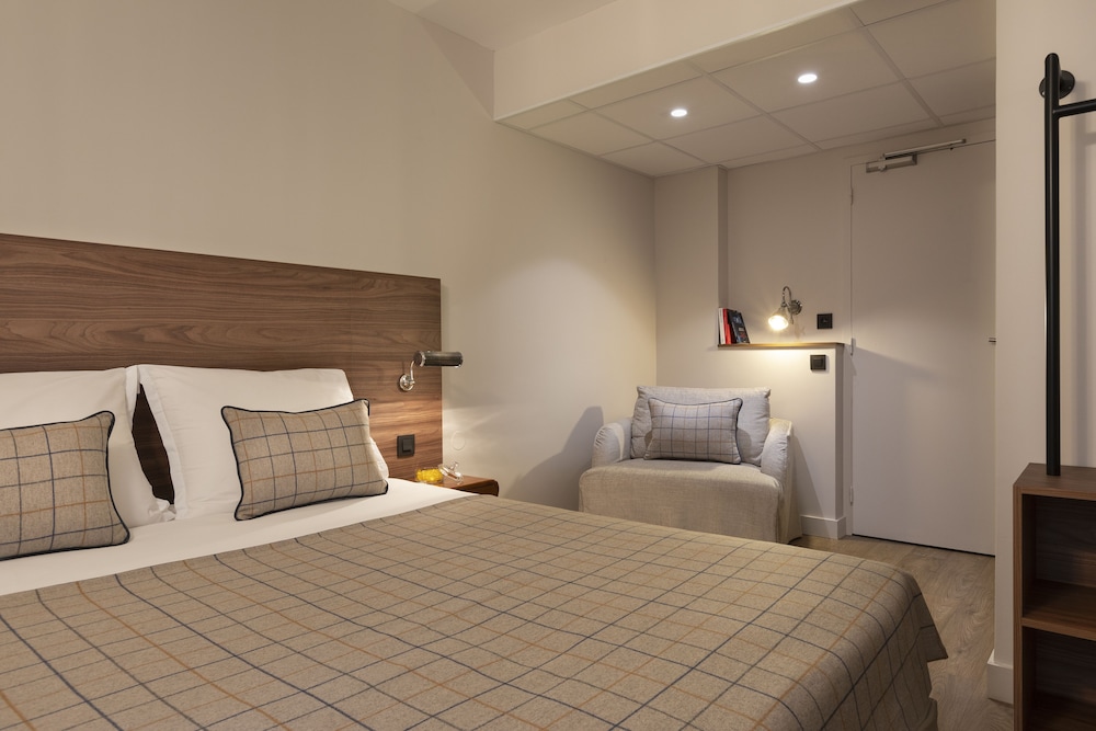 SUPERIOR, DOUBLE BED