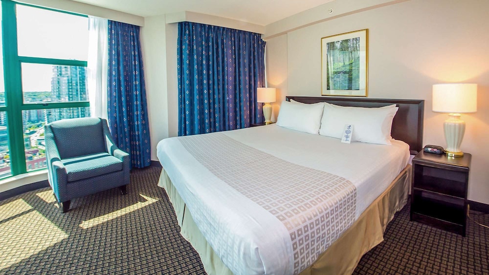Rosedale On Robson Suite Hotel 15/45