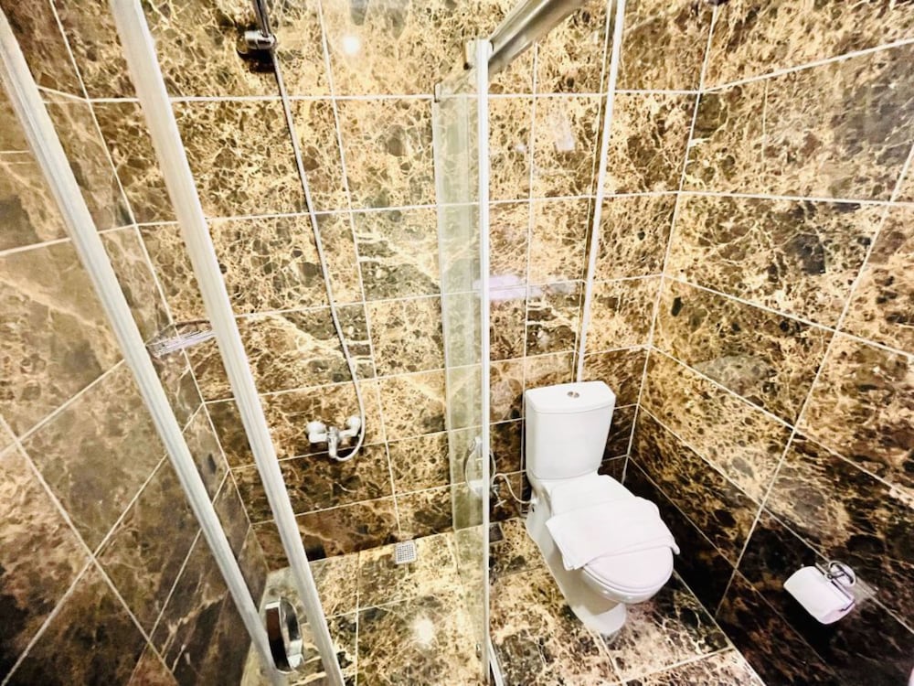 Sukha Inn Otel & Beach 49/50