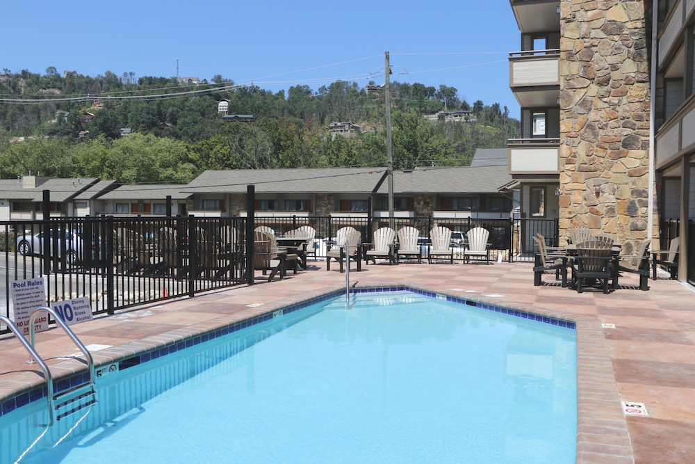 Best Western Johnson's Inn Downtown Gatlinburg 40/62