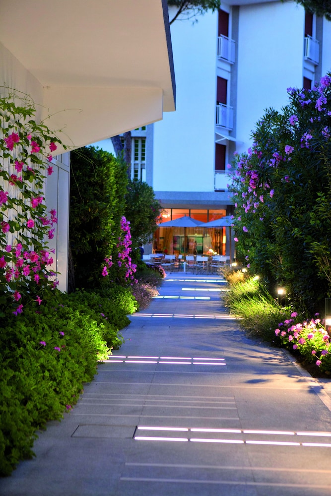 Union Lido Art & Park Hotel 67/71