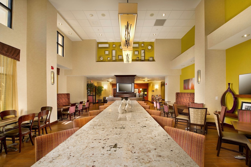 Hampton Inn and Suites San Antonio Airport 21/44