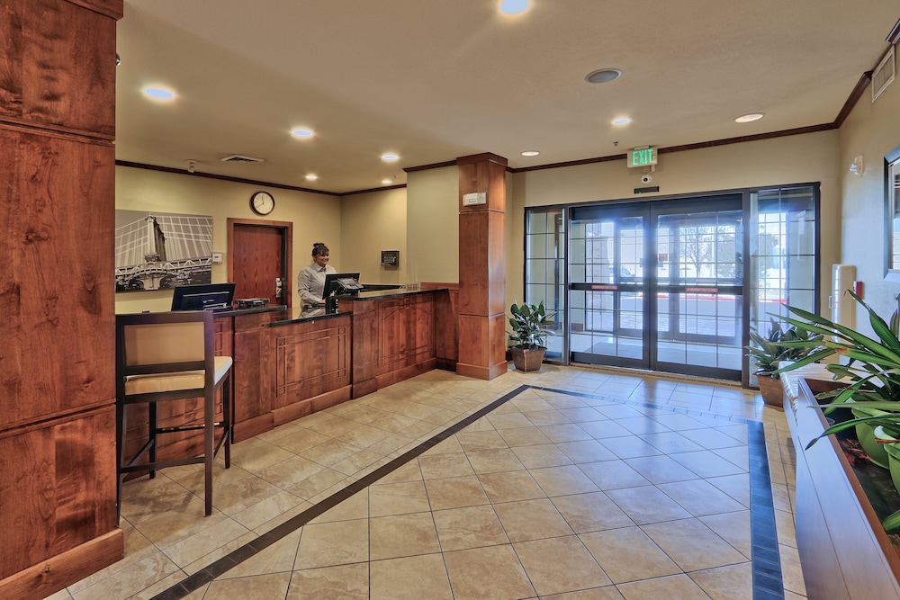 Staybridge Suites Albuquerque North 7/78