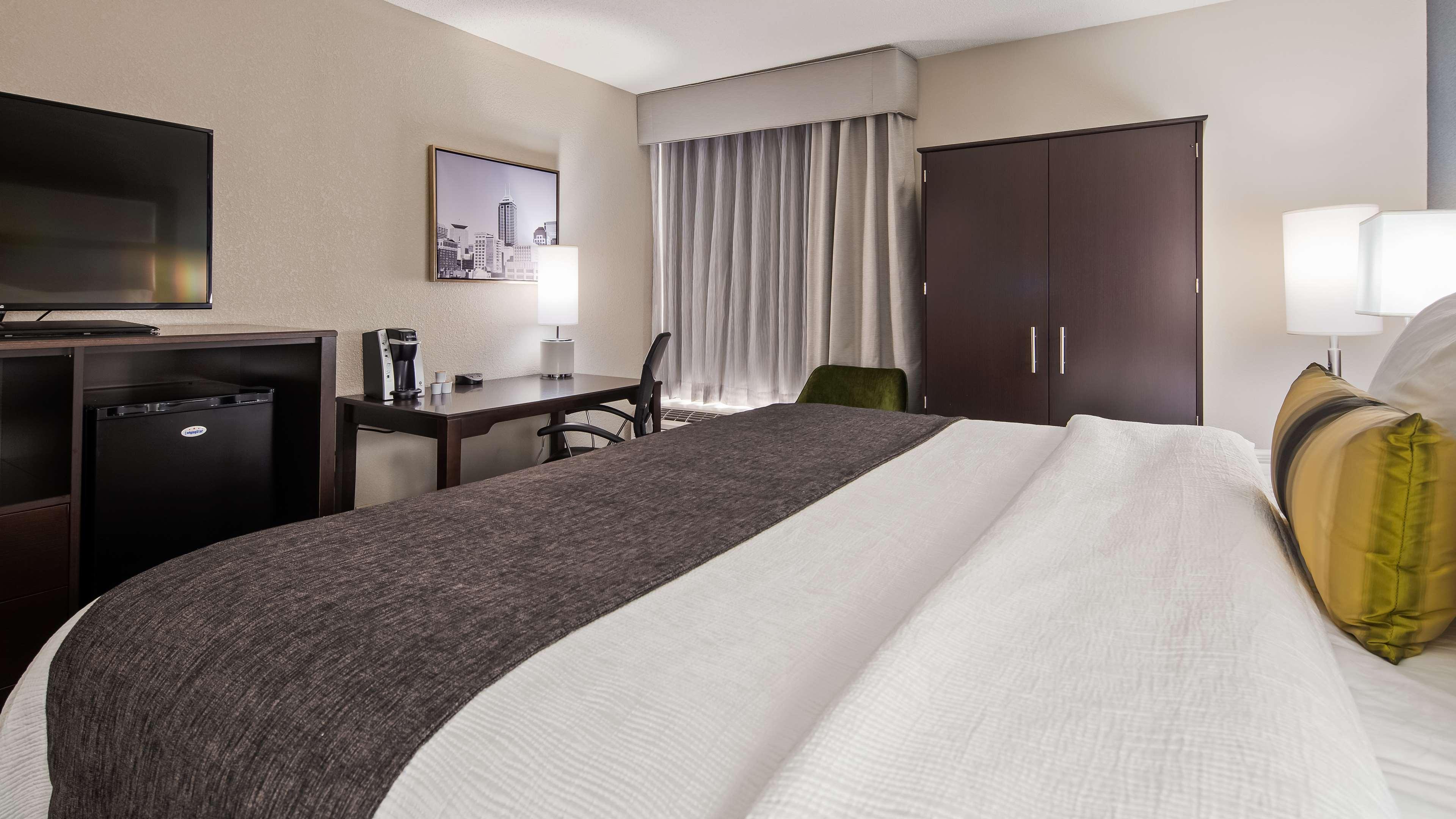 غرفة، Best Western Plus Indianapolis NW Hotel 5/10