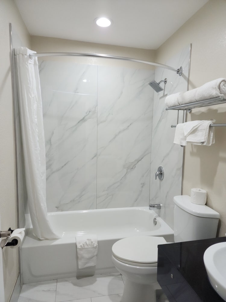 Studio6 Suites Cameron Park, CA - Folsom 39/40