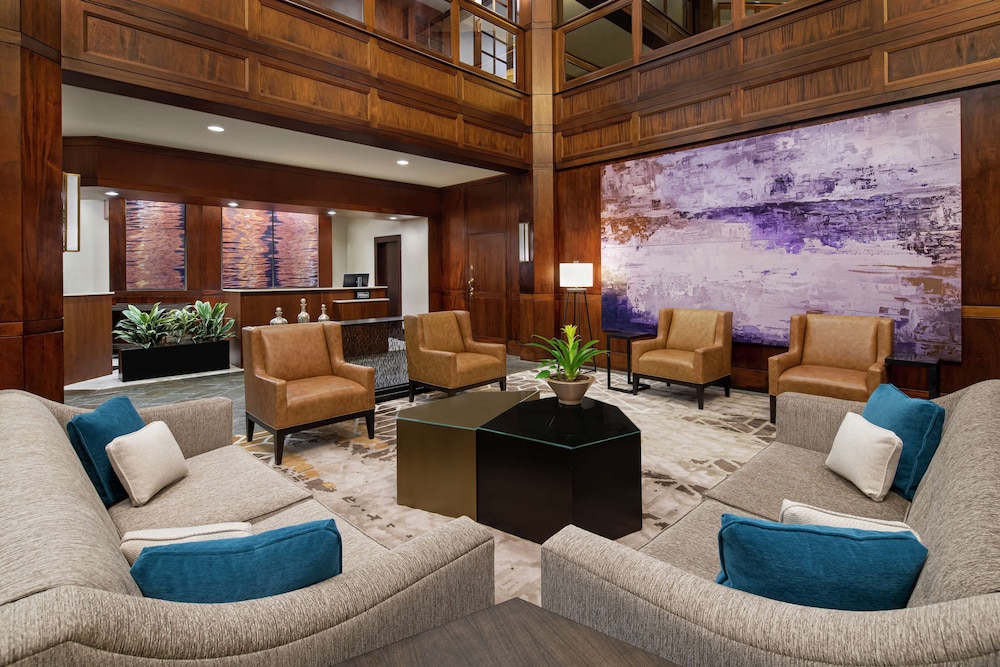 DoubleTree Suites by Hilton Charlotte SouthPark 28/60