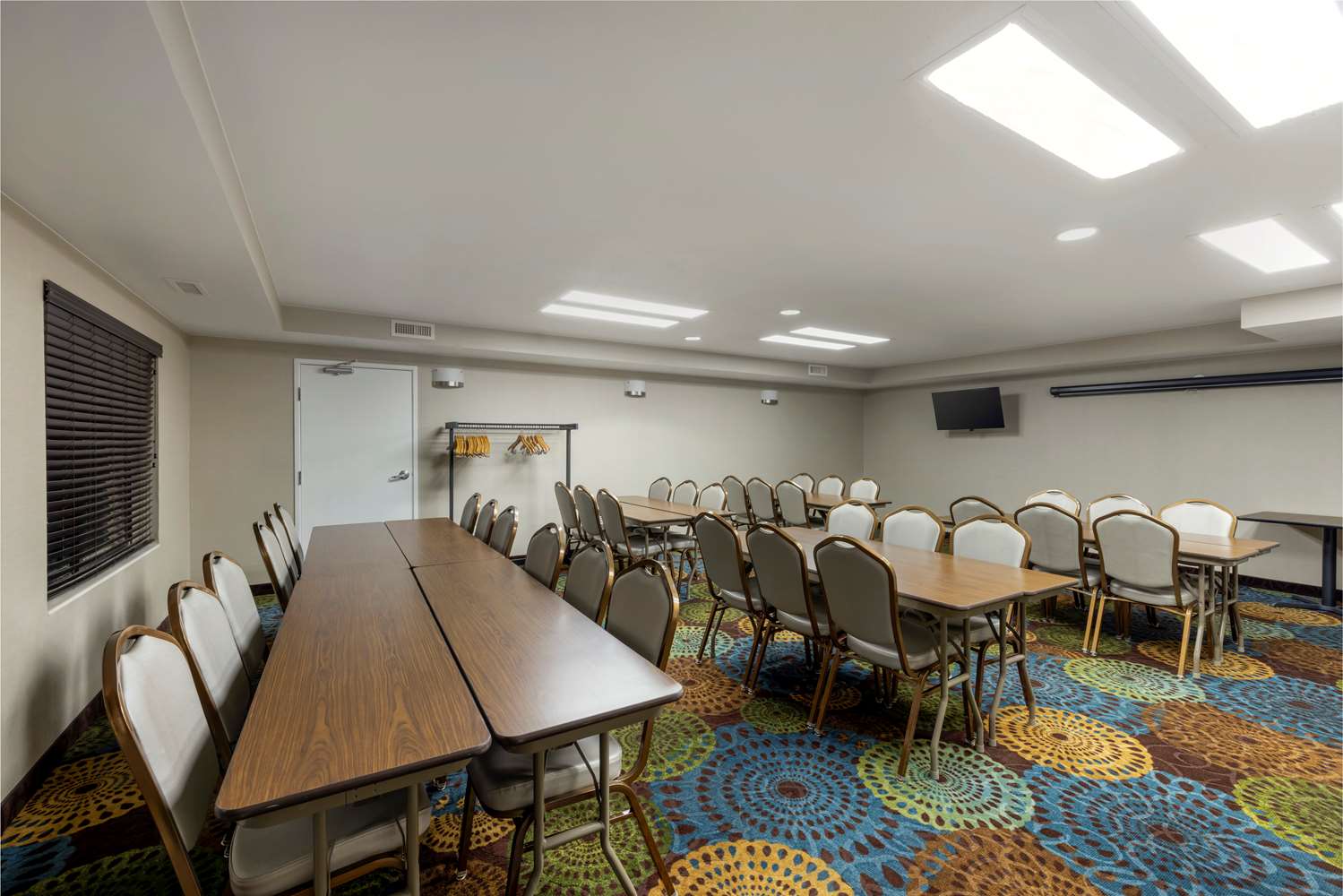 Best Western Watertown Inn Suites 36/42