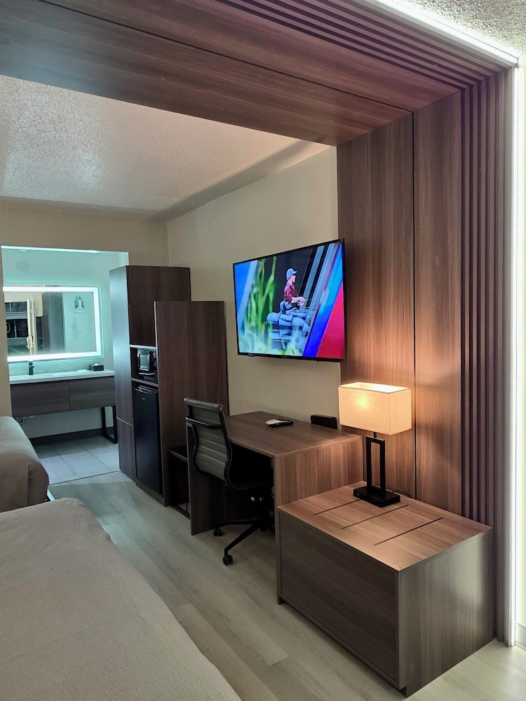 غرفة ديلوكس بسريرين كوين، Quality Inn & Suites Wytheville 5/8
