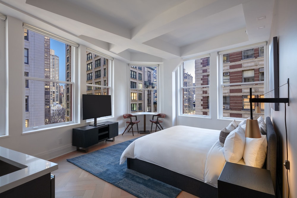 Flatiron Hotel 24/62