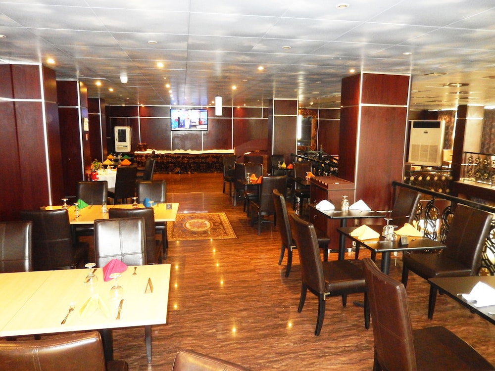 Noubou International Hotel 37/50