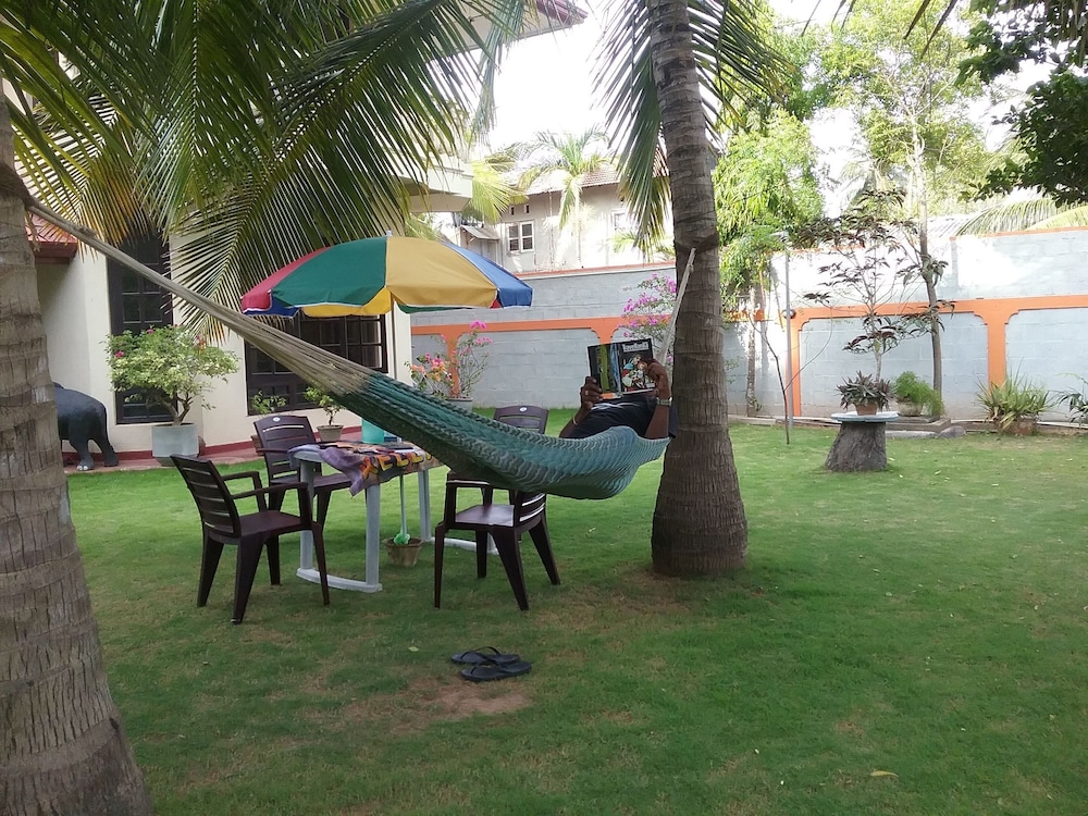 Sugandi Inn 27/40