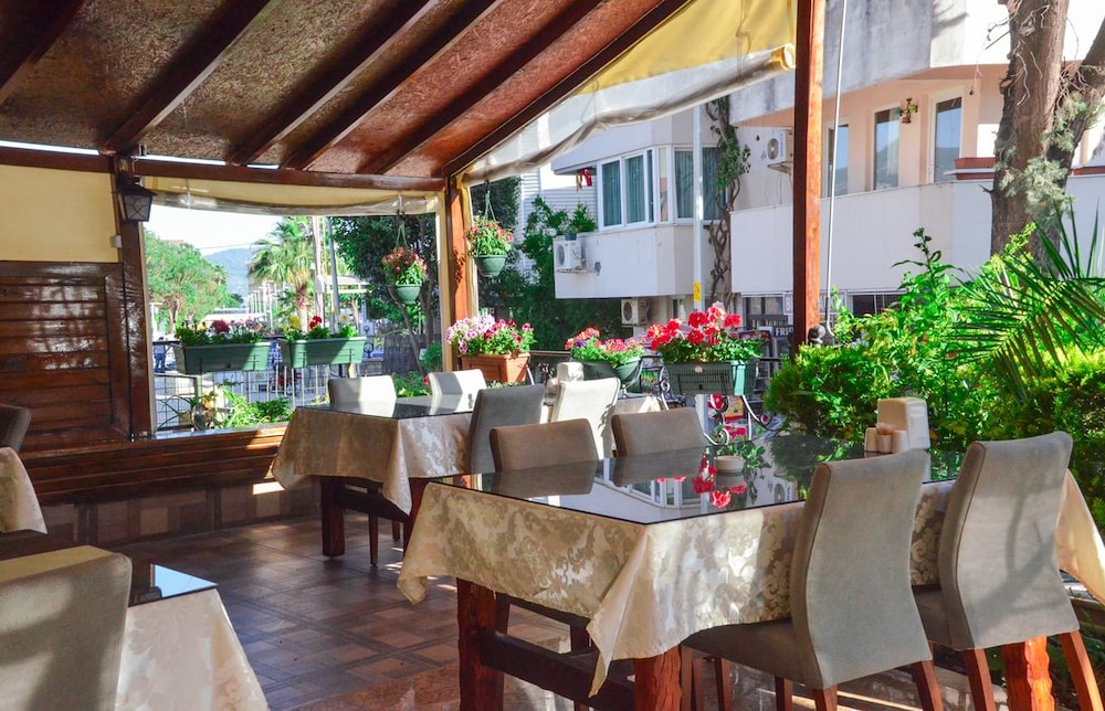 Green Palm Hotel 13/21