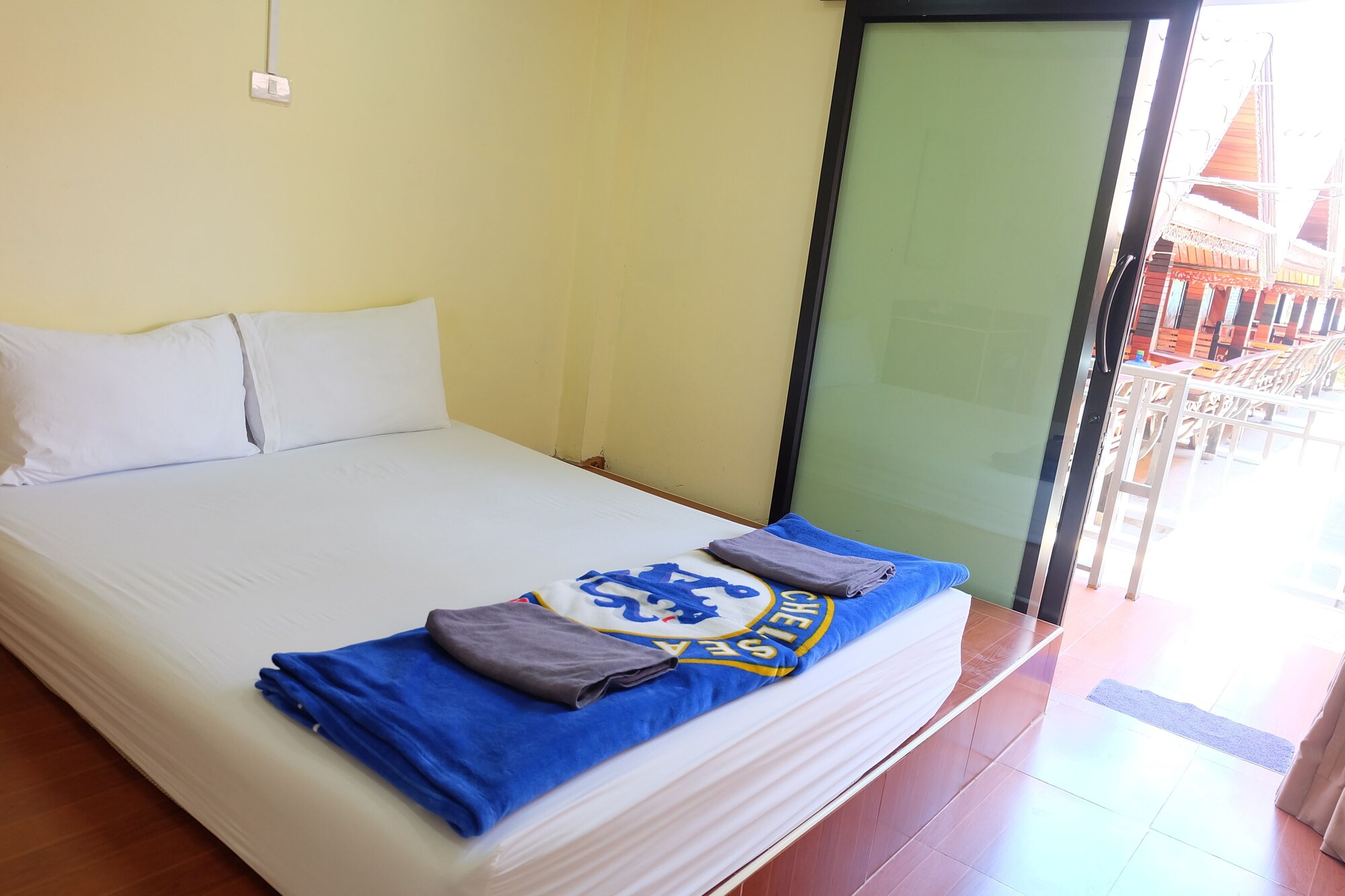 STANDARD, DOUBLE BED