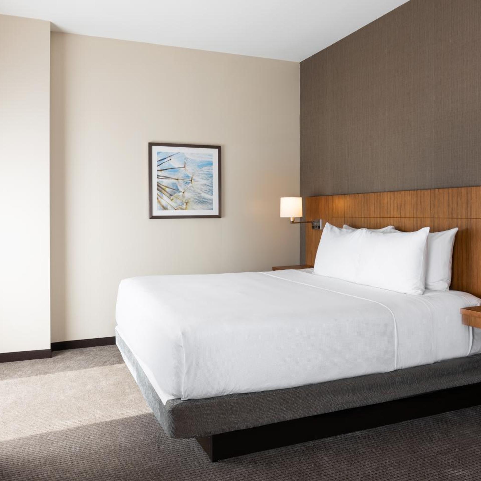 Specialty, King Bed