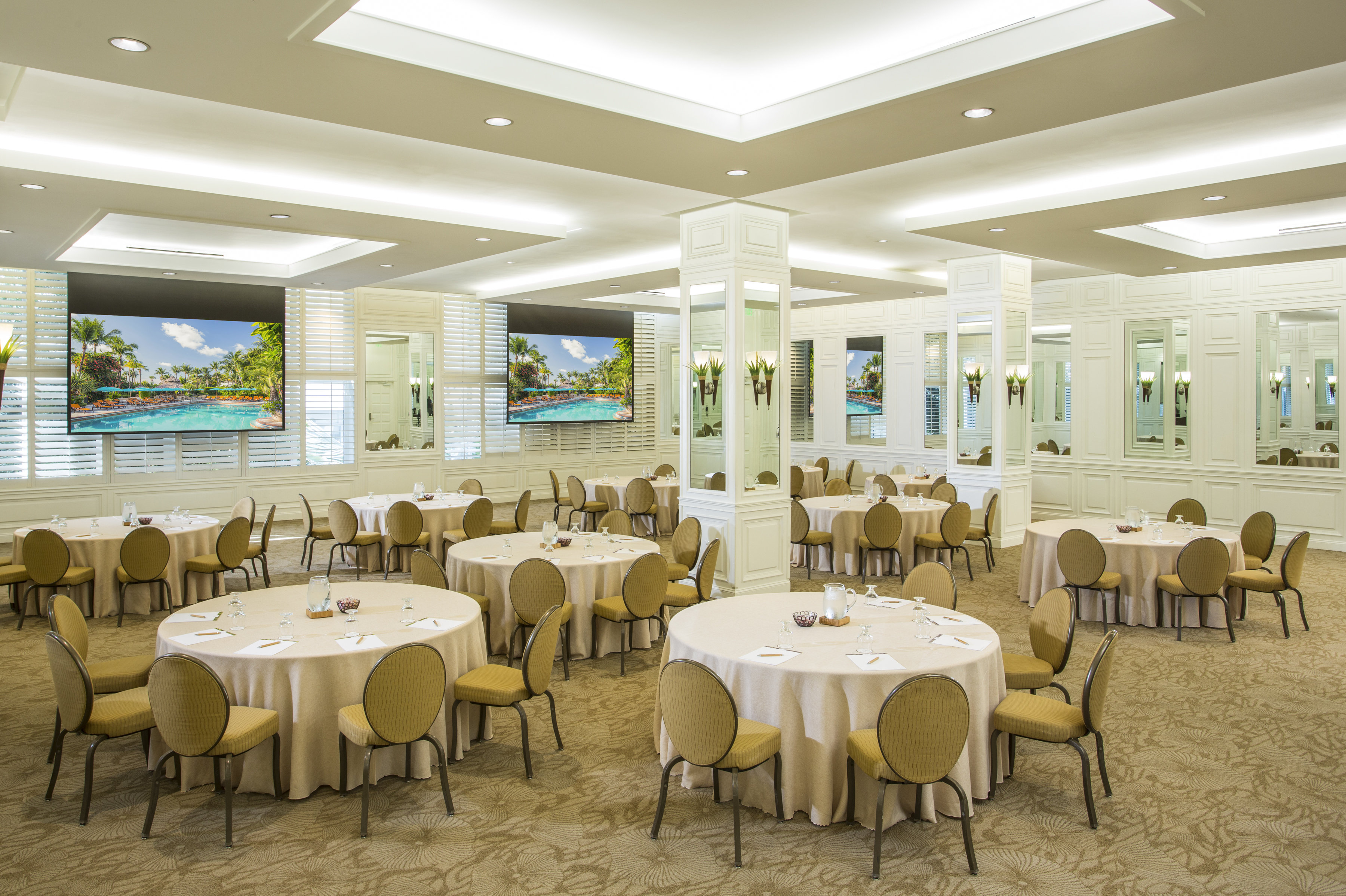 The Palms Hotel and Spa 33/50