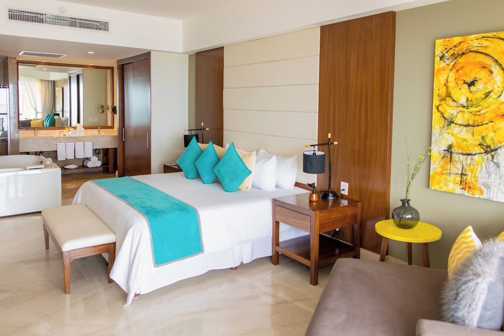 ALTITUDE, PRESIDENTIAL, SUITE, OCEAN VIEW