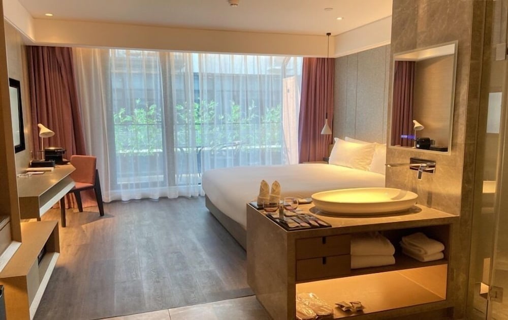Mercure Suzhou Downtown 40/75