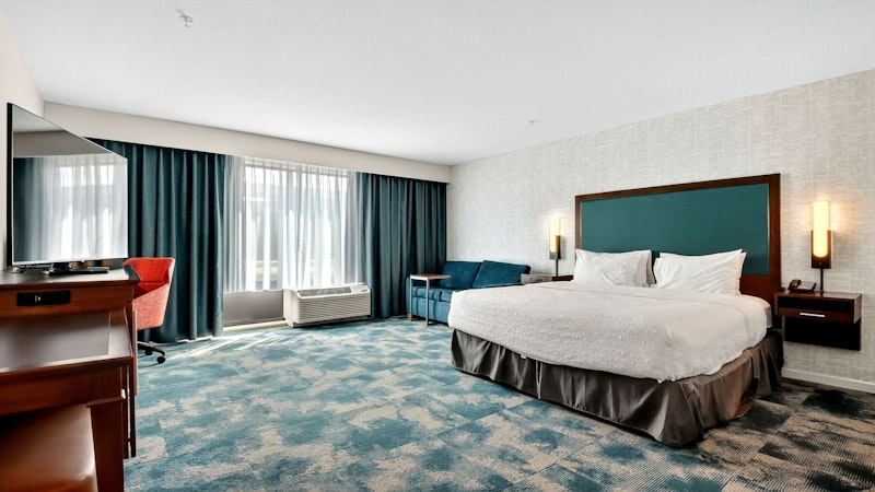 Hampton Inn Suites Chippewa Falls Wi 4/15