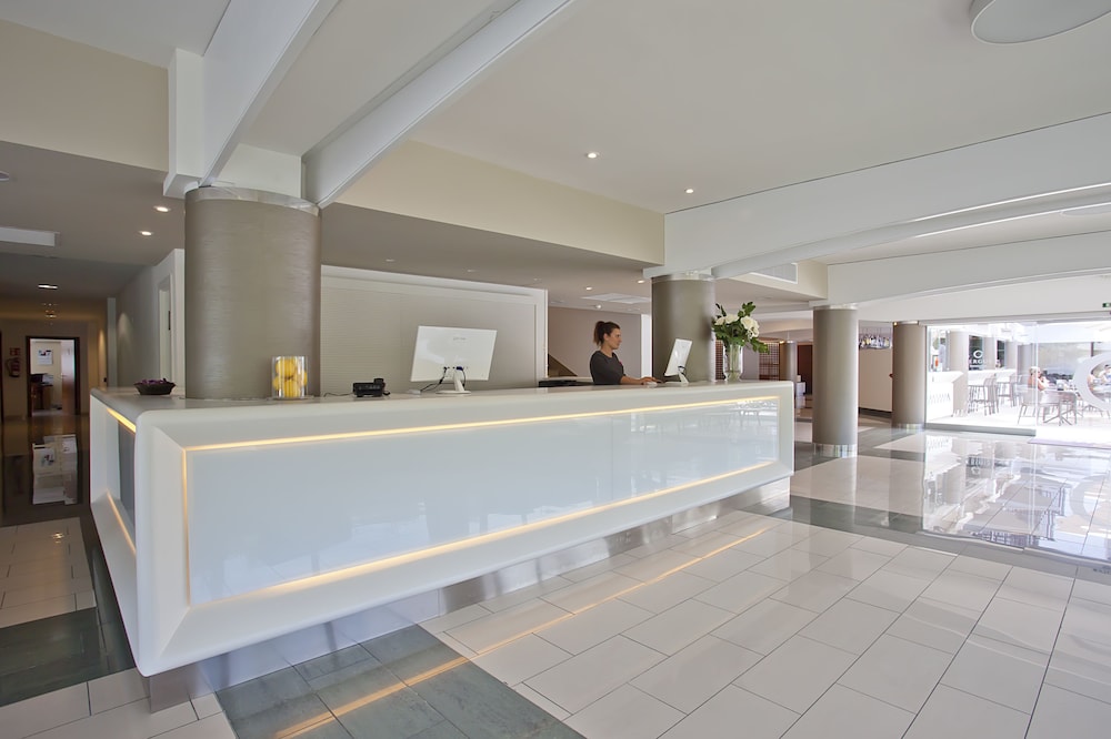 Fergus Bermudas Hotel 3/27