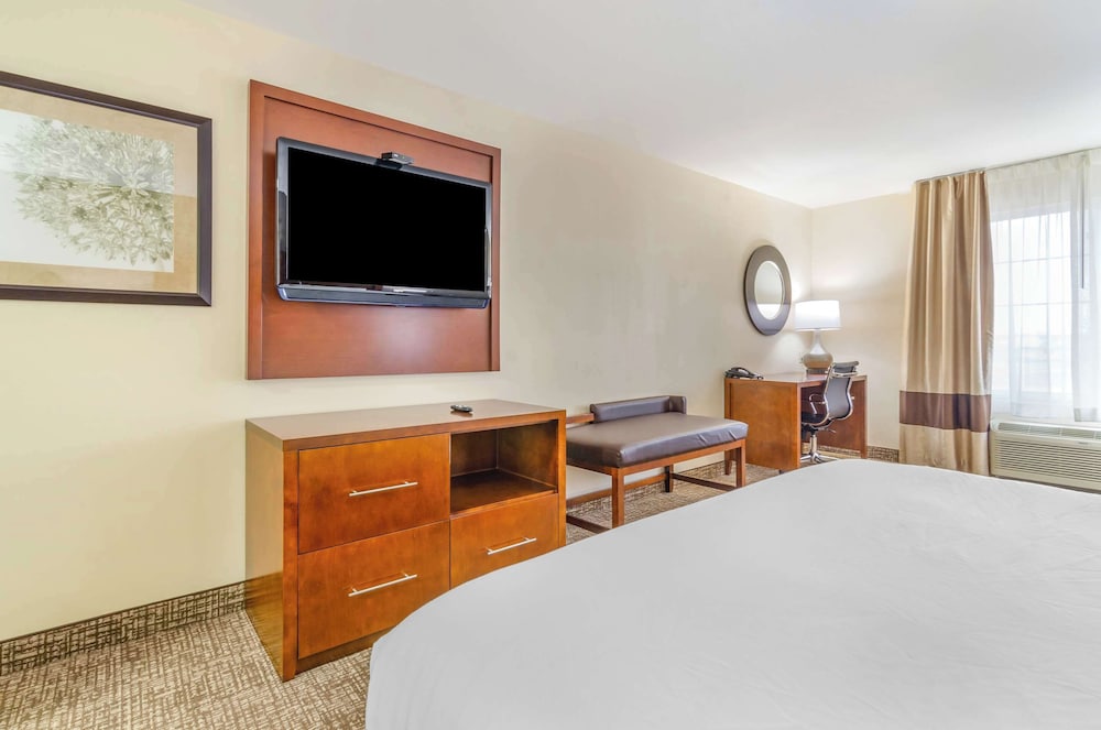 Comfort Inn And Suites 17/32