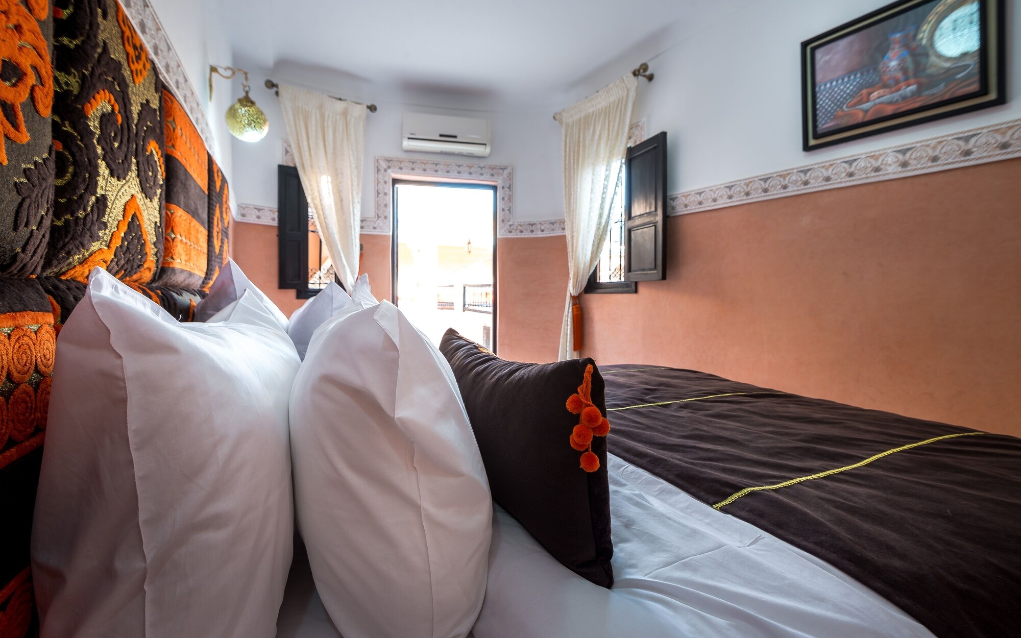 DELUXE, DOUBLE BED