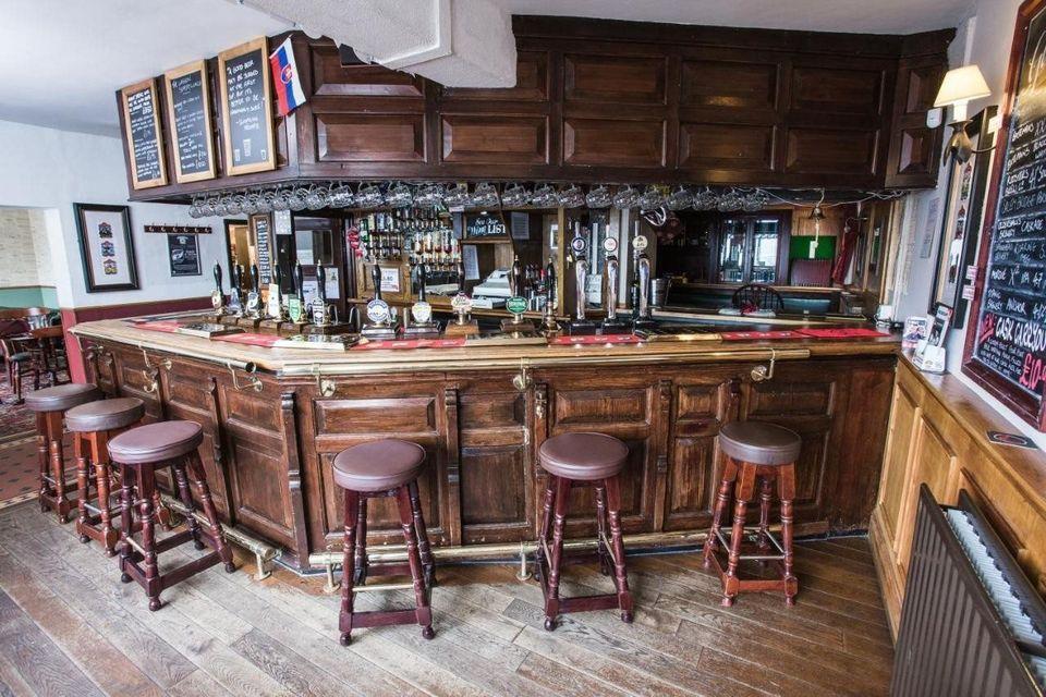 The Waggon & Horses - Inn 13/16