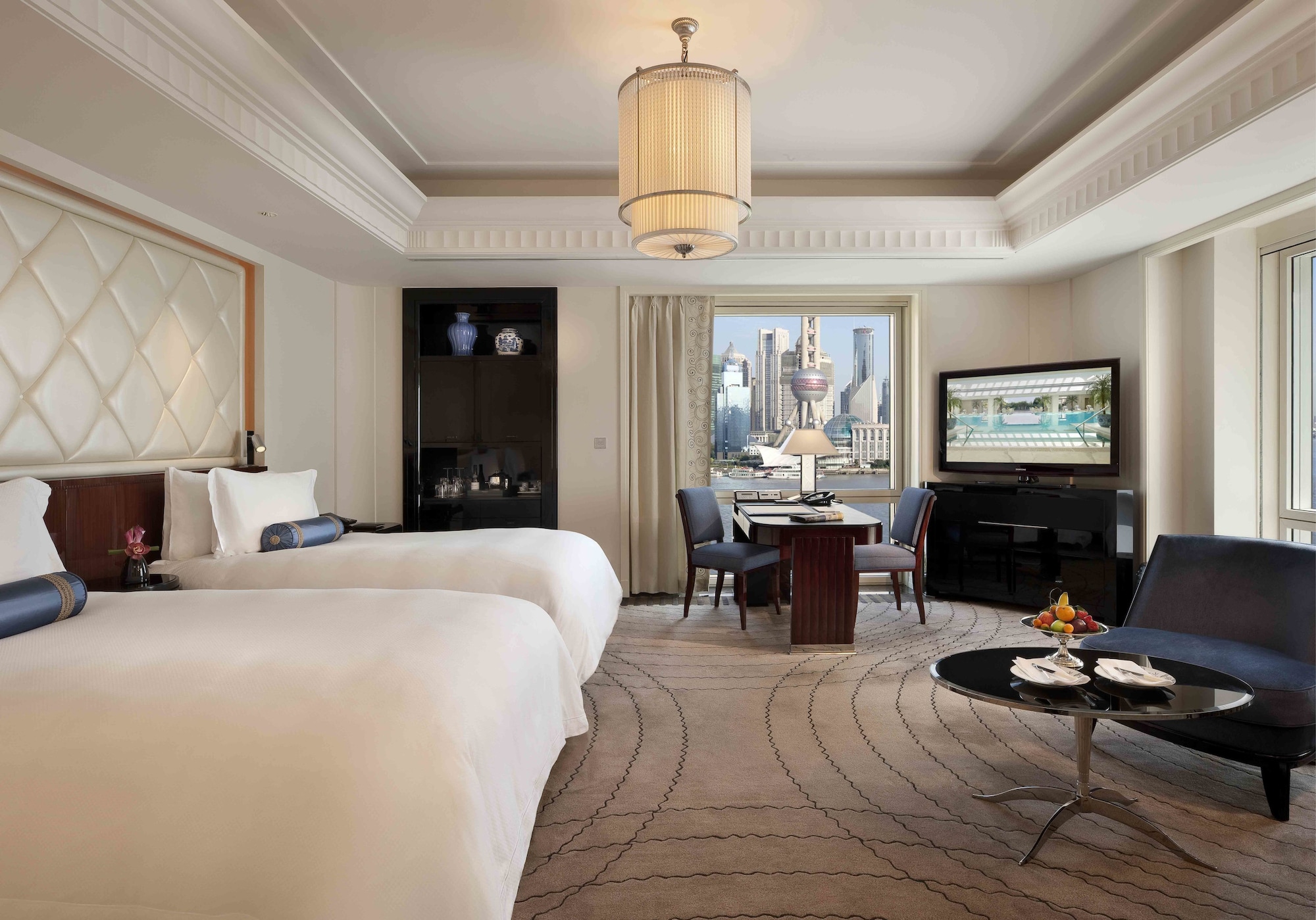 GRAND DELUXE RIVER KING ROOM